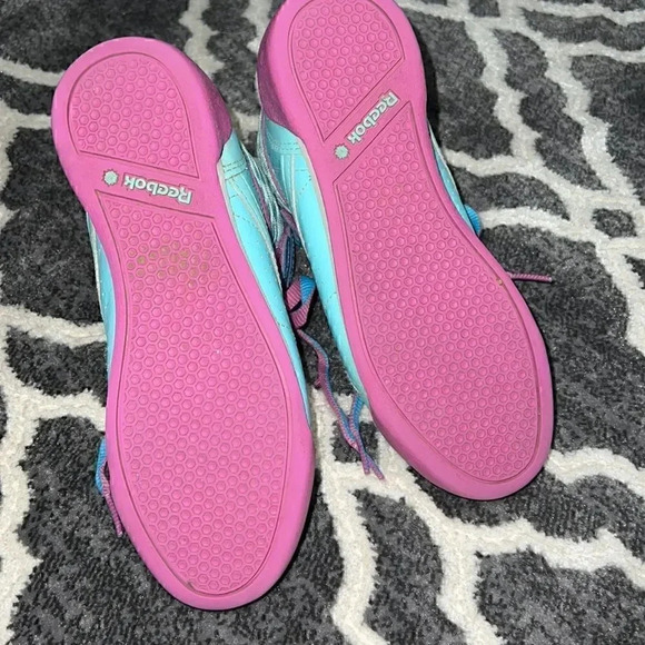 •Reebok•  ​ - Picture 8 of 8